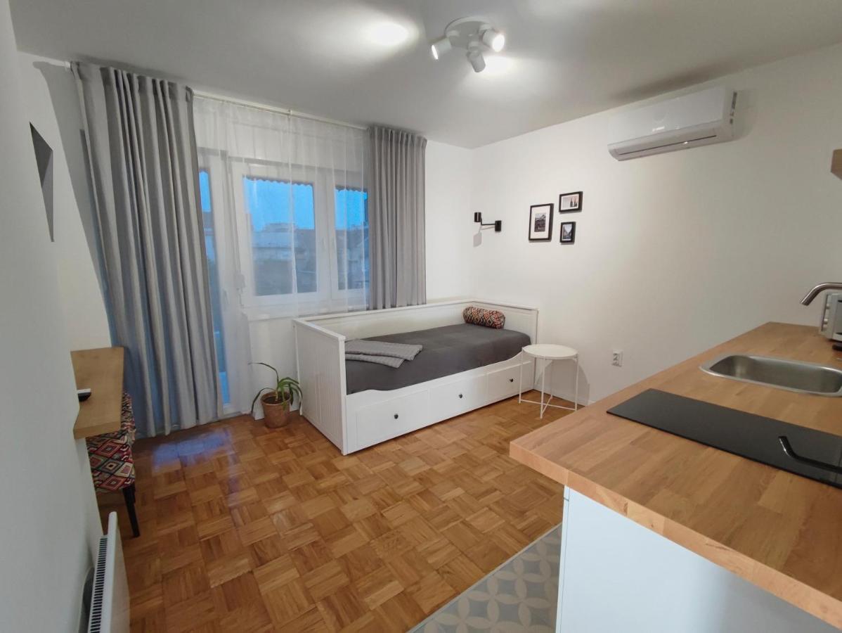 Sunset Station Apartments Загреб Экстерьер фото